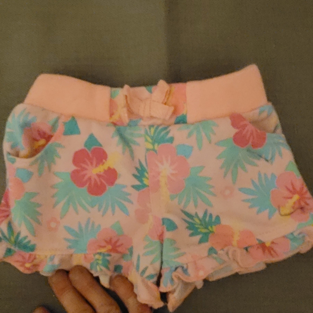 Garanimals size 0-3 months flower seasonal shorts